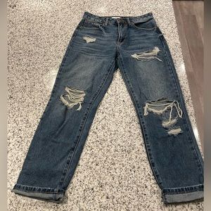 Forever 21, distressed boyfriend jeans. Size: 27